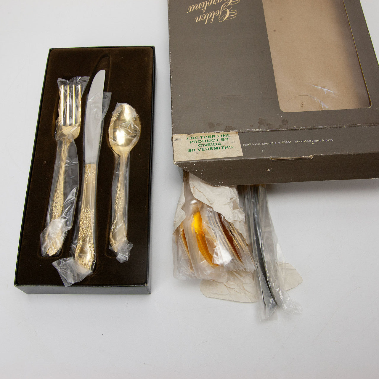 Vintage Oneida Golden Carolina Flatware Set 4 Serving
