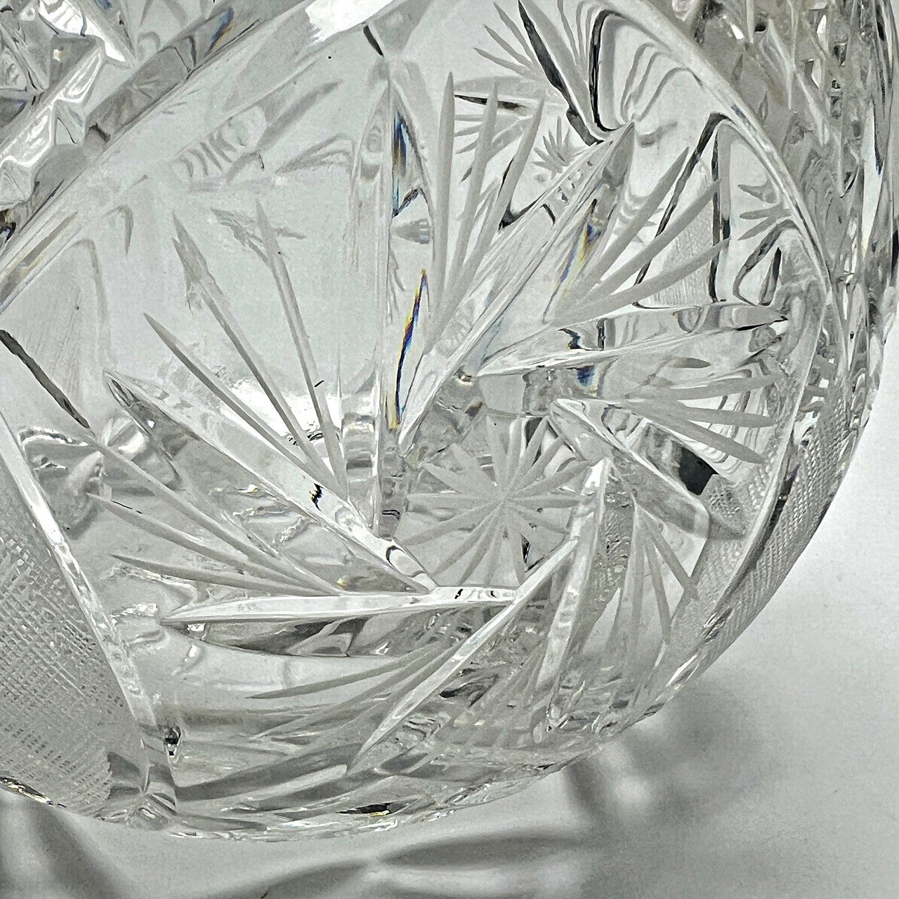 Large Rose Bowl Hand-Cut Crystal Pinwheel Design
