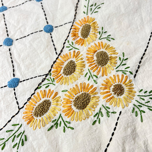 Vintage Embroidered Sunflower Tablecloth Cotton 80x100 Floral