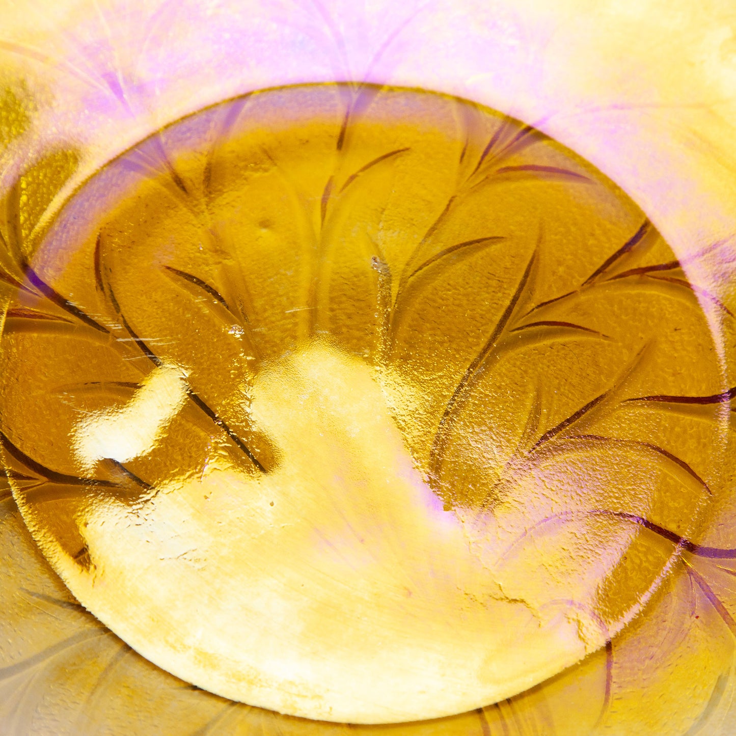 Vintage Indiana Carnival Glass Amber Leaf Pattern 10 Inch Plate