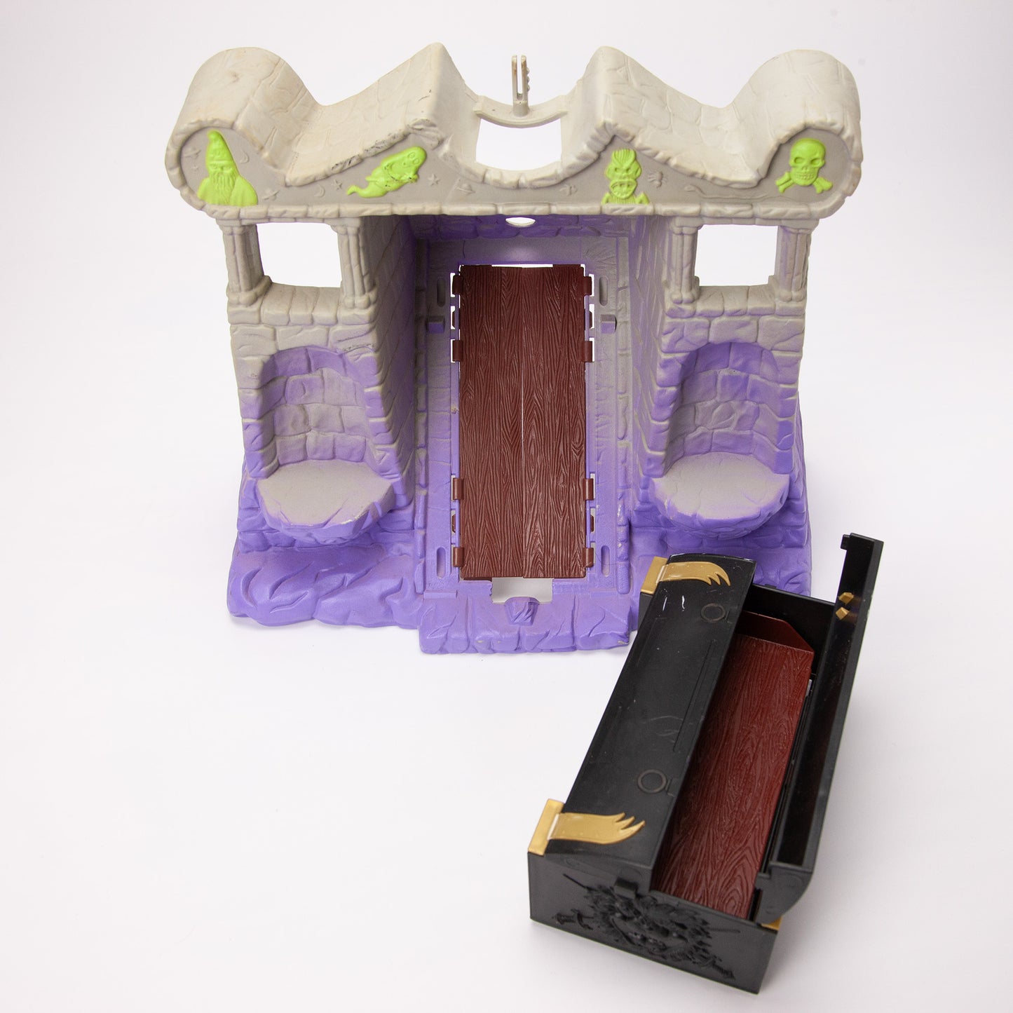 Vintage Tonka Supernaturals Tomb of Doom Playset Figures - Inomplete