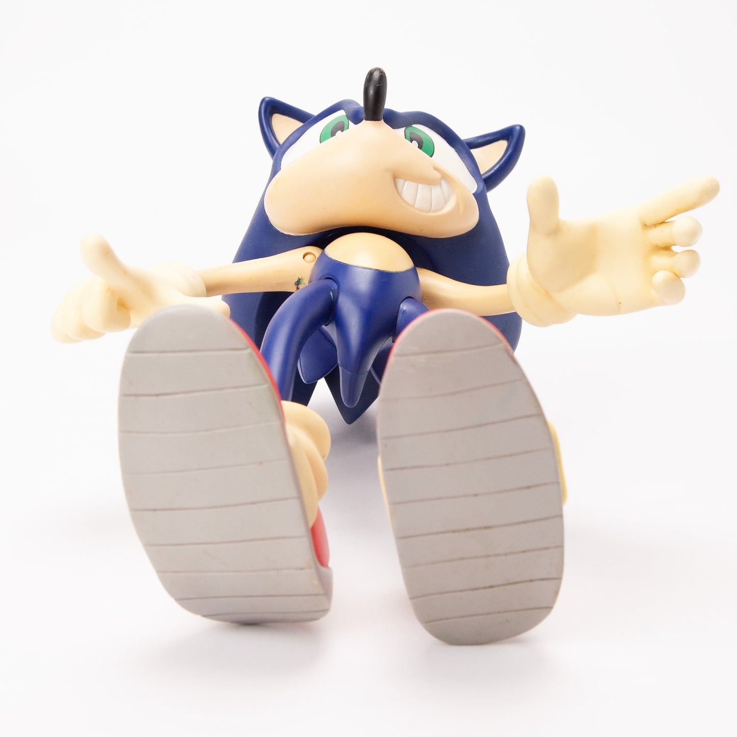 1999 Resaurus Sonic the Hedgehog 11" Action Figure