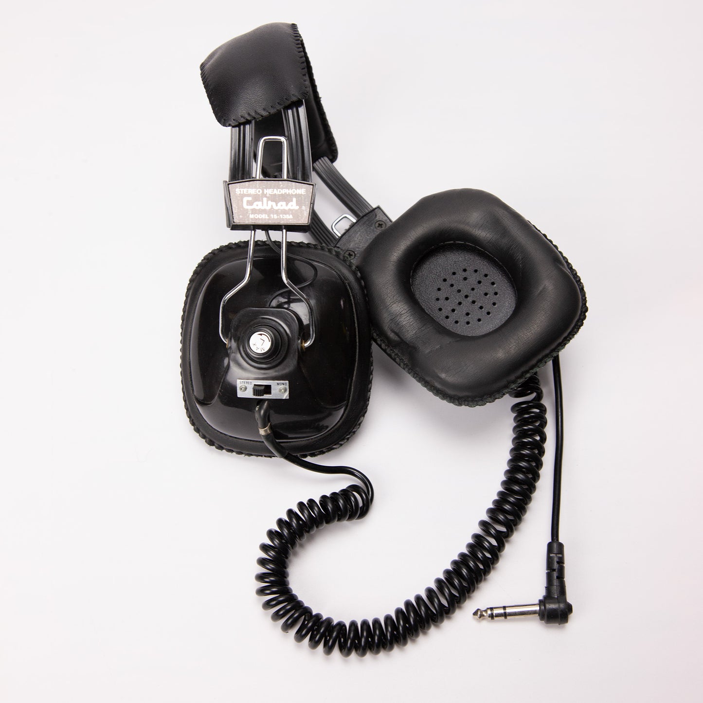 Vintage Calrad 15-135A Over-Ear Stereo Headphones