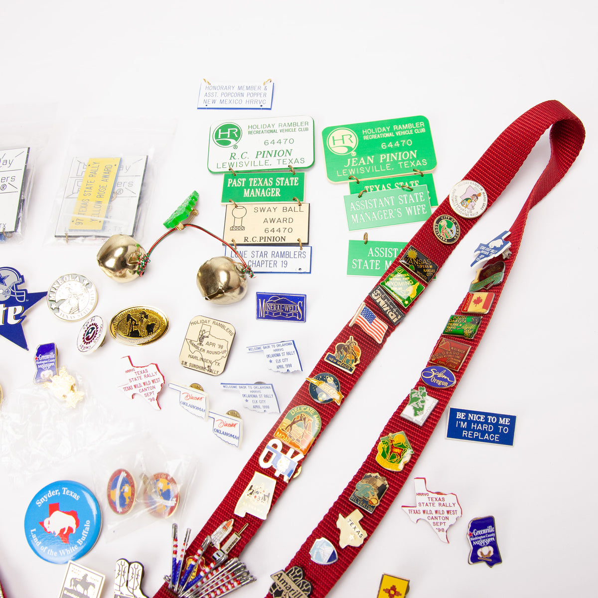 95 Vintage Holiday Rambler RV Club Travel Pin Texas Rally Badge Lot