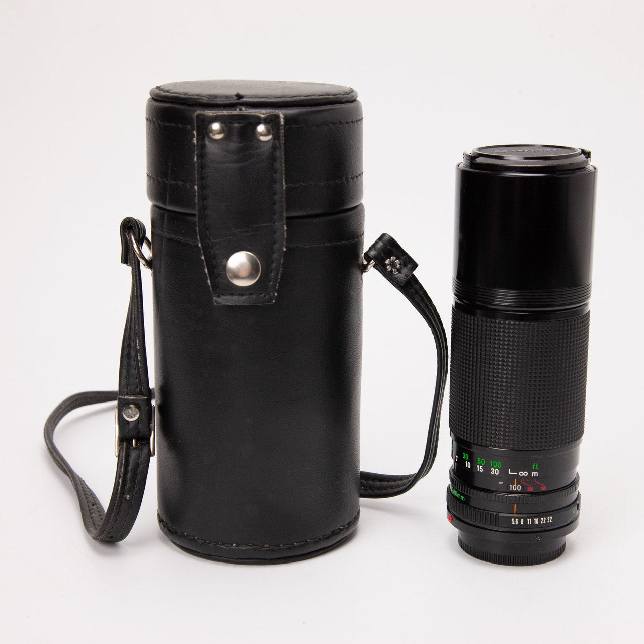 Canon FD 100–200mm f/5.6 Manual Telephoto Zoom Lens