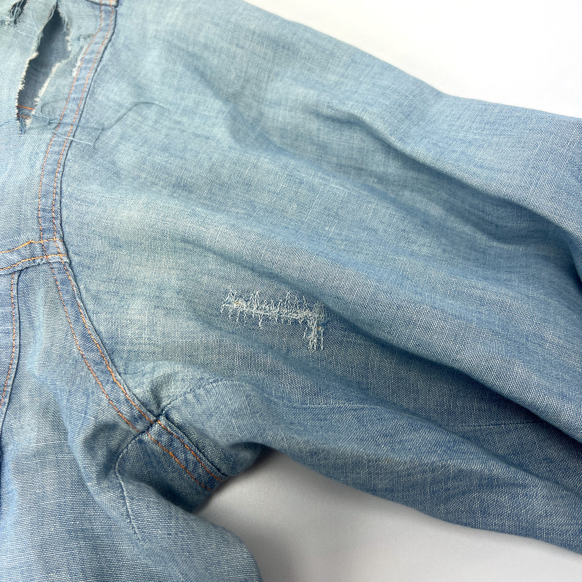 Vintage 1970s Levi's Orange Tab Dallas Beggar Club Chambray Shirt M