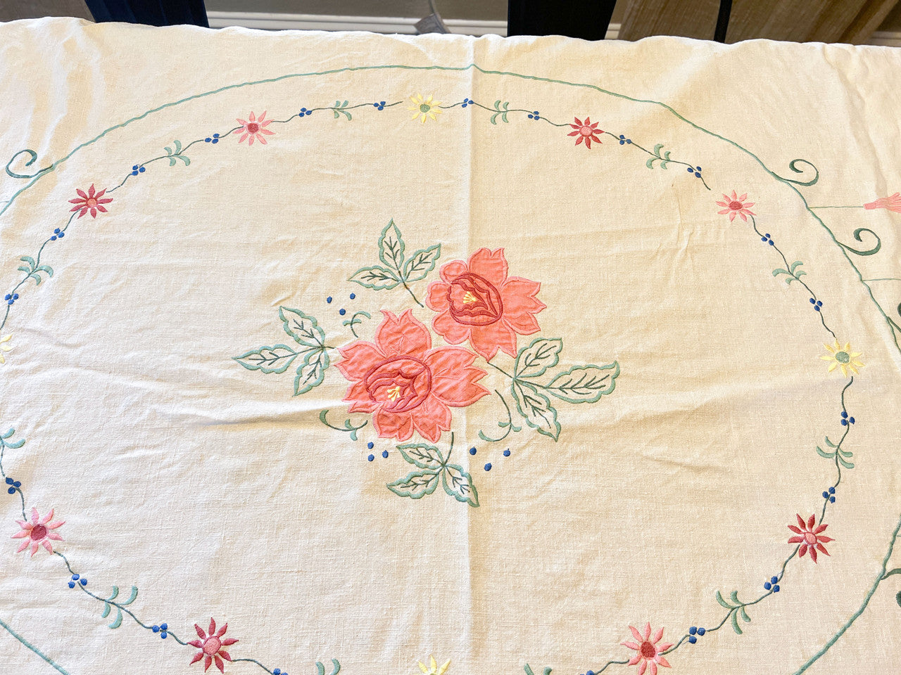 Floral Embroidered Rectangle Linen Blend Tablecloth Scalloped Edge 82x72
