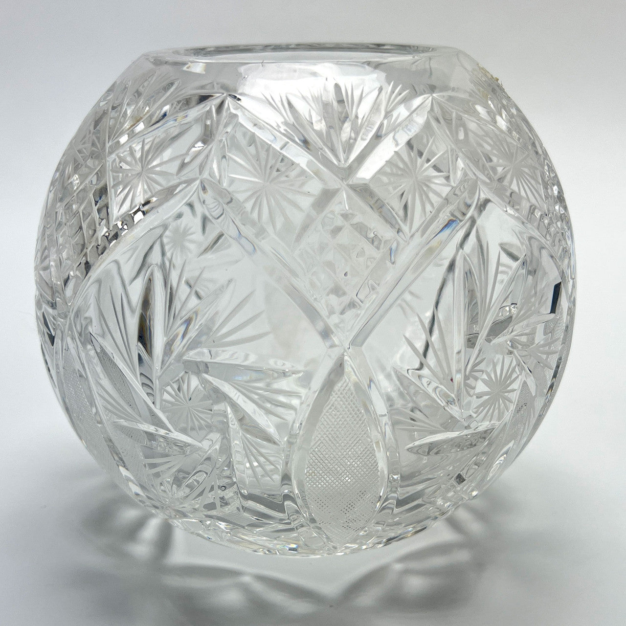 Large Rose Bowl Hand-Cut Crystal Pinwheel Design
