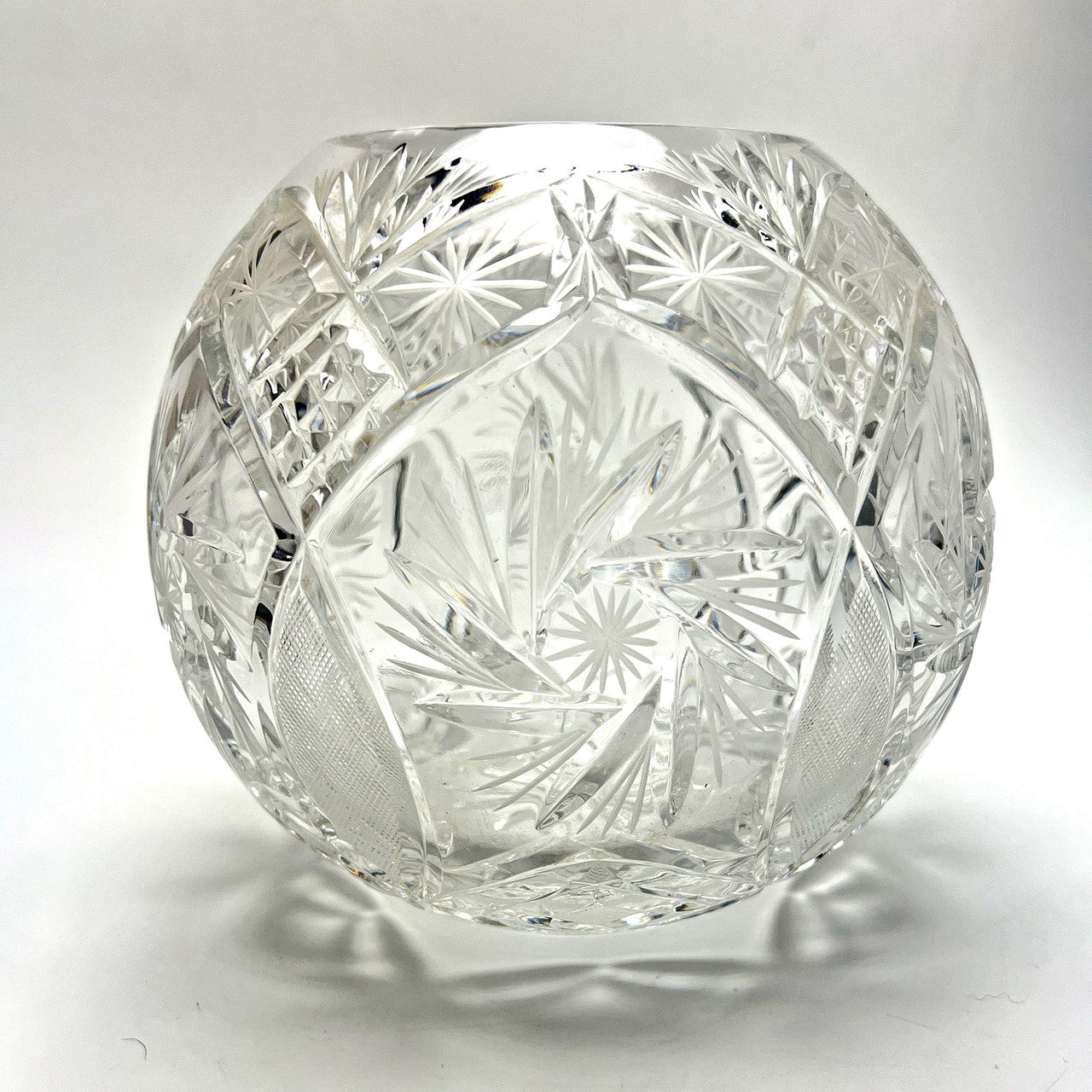 Large Rose Bowl Hand-Cut Crystal Pinwheel Design