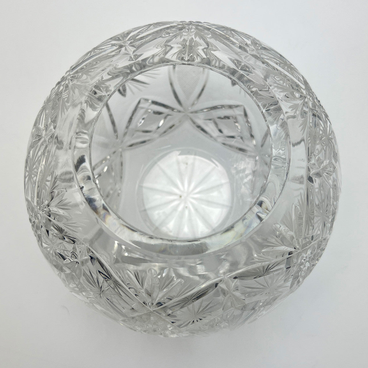 Large Rose Bowl Hand-Cut Crystal Pinwheel Design