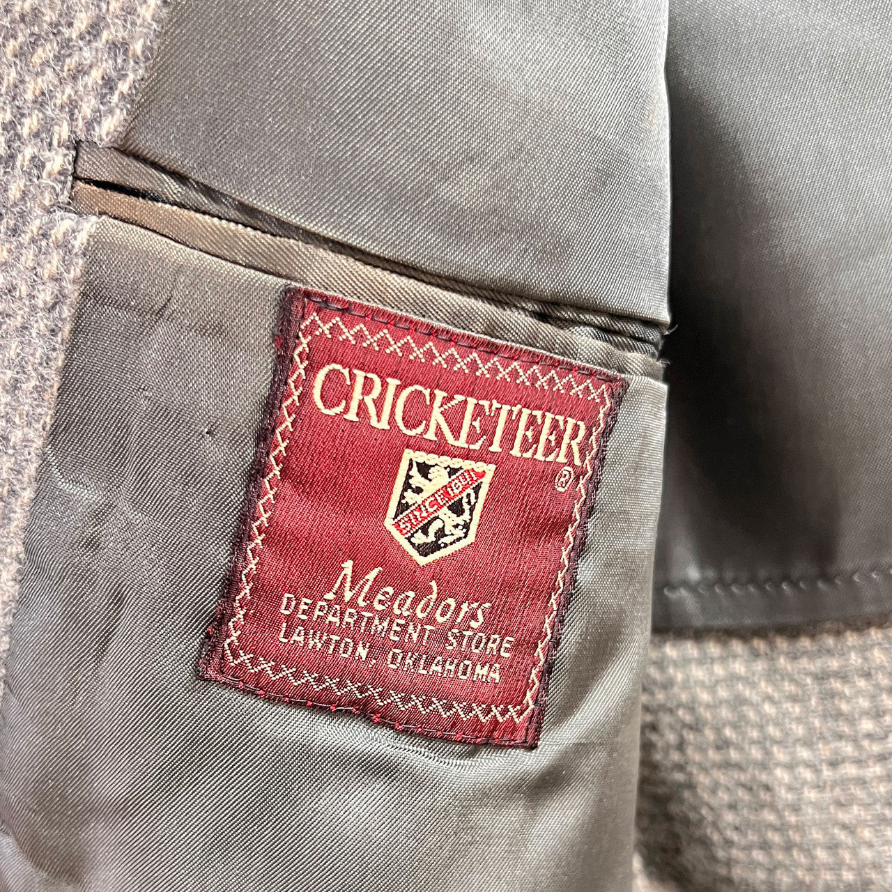 Vintage Cricketeer Men’s 38R Tweed Wool Sport Coat Brown Gray Herringbone